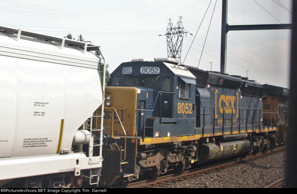 CSX 8052, 915 on Q371